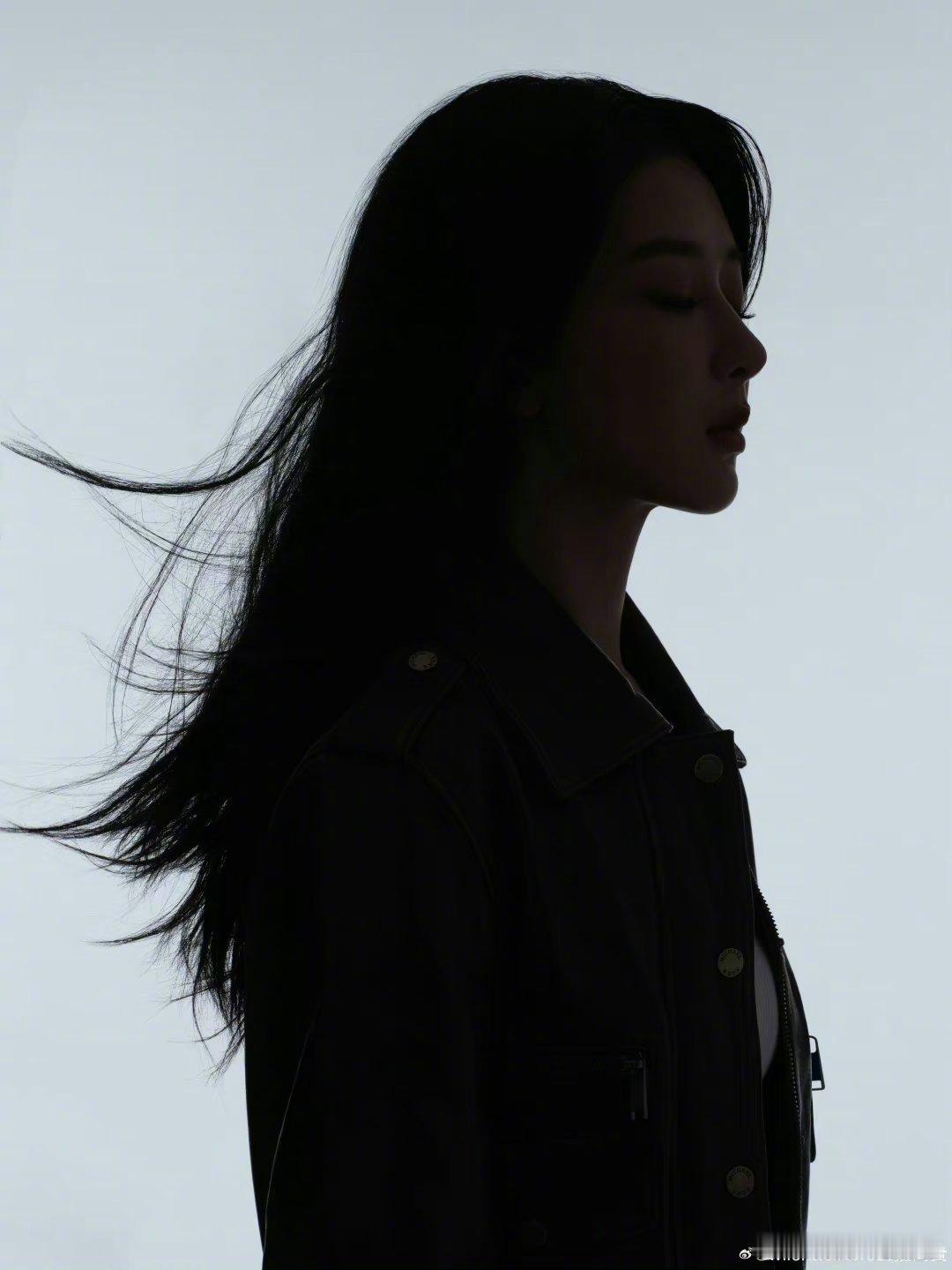 杨紫MK预热了，侧颜怎么样[举手] ​​​