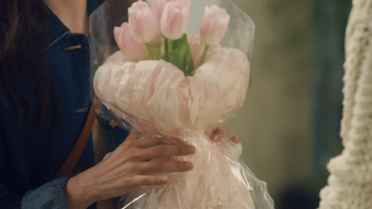 爱你男主暗爽我明爽  张凌赫演的何苏叶，暗恋的小表情太真实，知道沈惜凡是单身就开