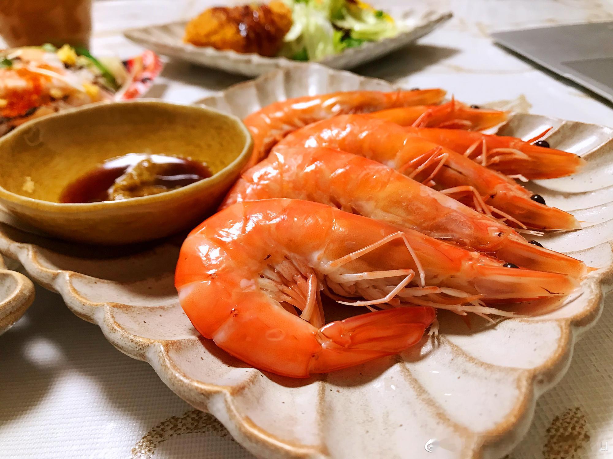 【搬运】2019年01月26日我家餐桌 晚上也是买现成的寿司饭🍲➕炸海蛎沙拉?