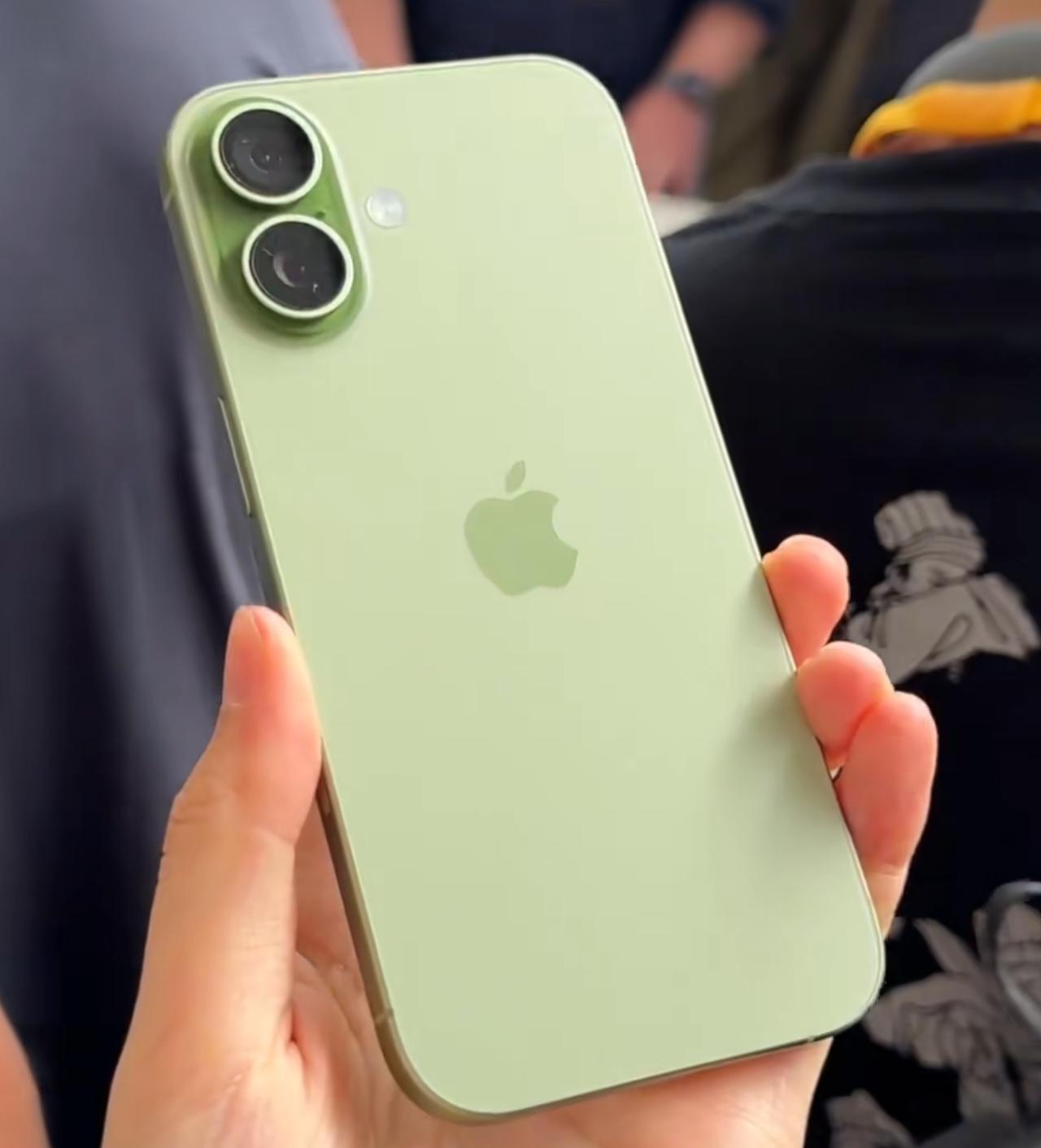 记得平台早上8点抢现货
​明天早上8点iPhone17全网开售
​美团搜appl