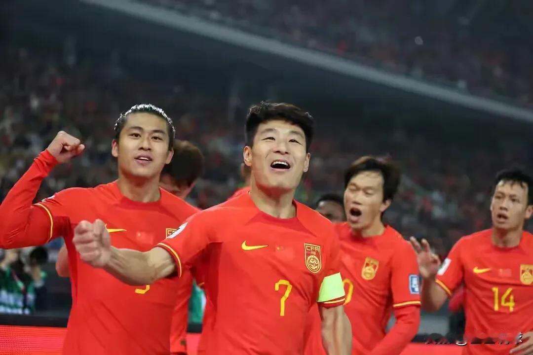 大吃一惊！暂国足0:0韩国，三个让人意想不到：
1. 意想不到，国足第一射手武磊