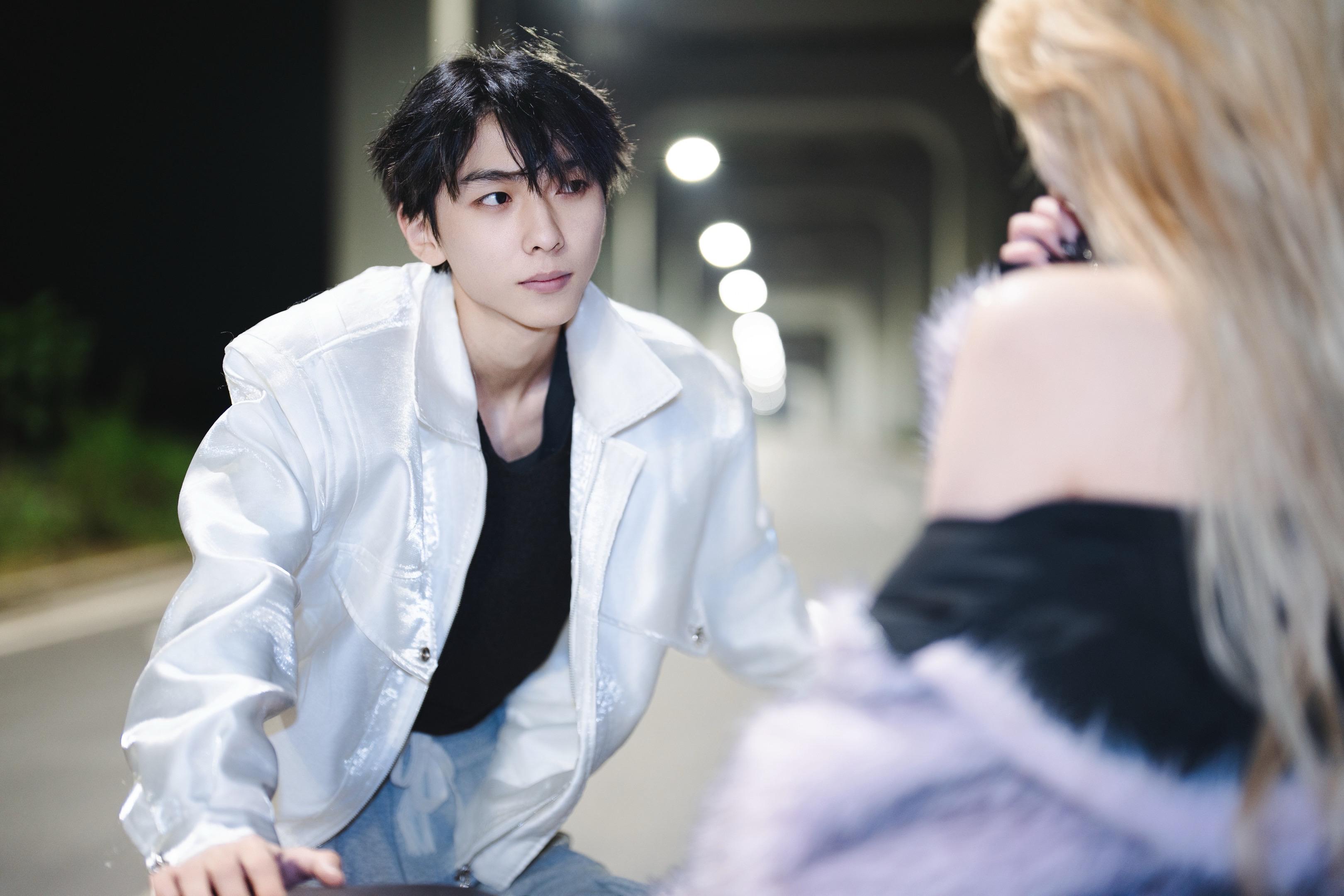 当我从另一个星球穿越时空来与你相遇…