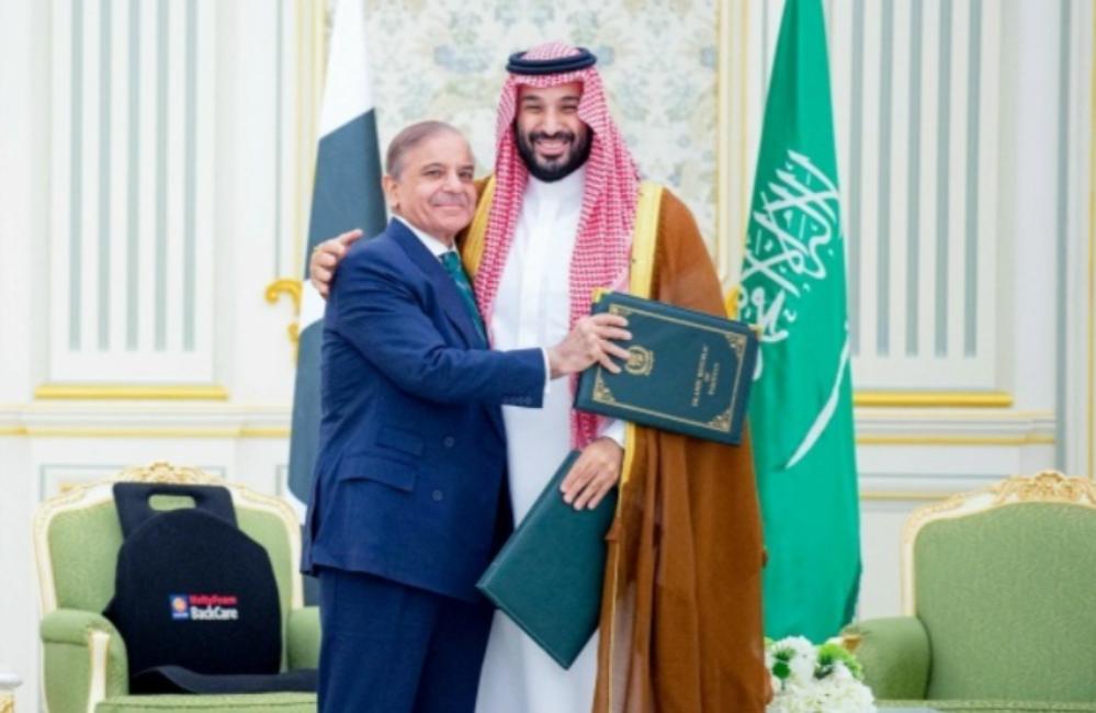 巴基斯坦要对伊朗开战？“中械师”抵达沙特，巴基斯坦警告伊朗：打他就是打我。

最