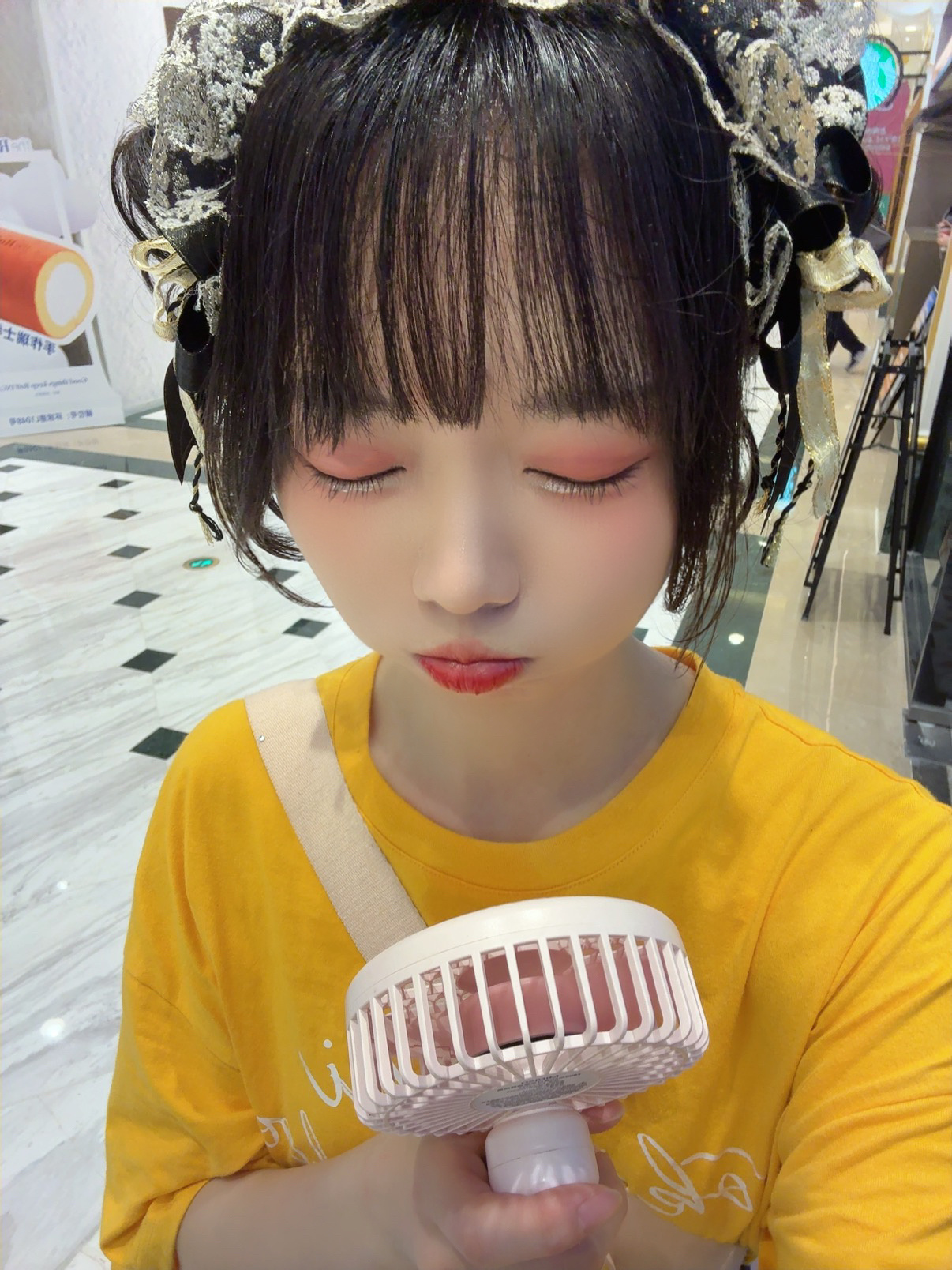 💛为了户外做的T  终于穿着演了户外！回到上海的第一场好松弛！好亲切的大家[给