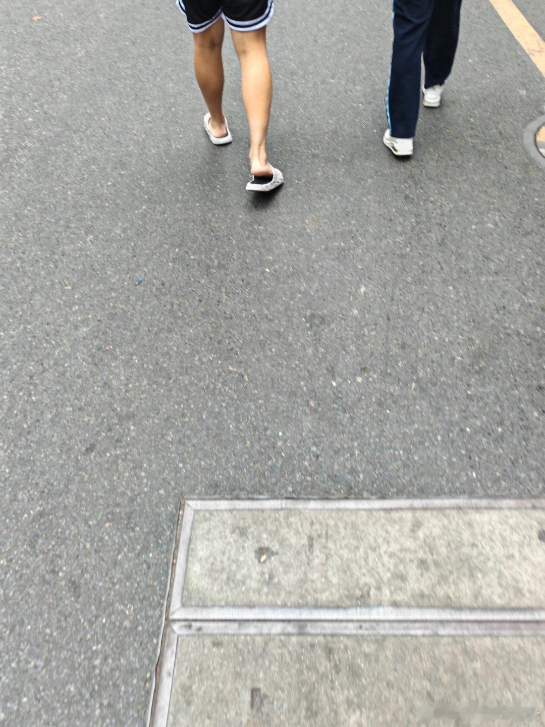 真猛啊，这么冷的天气！ 