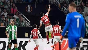 本赛季欧战三级赛事四强共12支球队，英超占据4席，刚好占比三分之一，展现出极强的