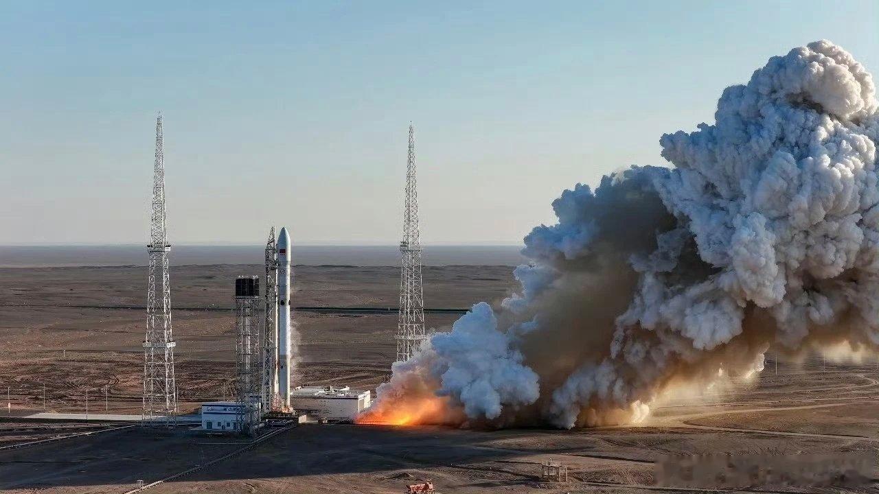 1月16日下午，新一代四米级可重复使用火箭长征十二号乙运载火箭静态点火试验圆满成