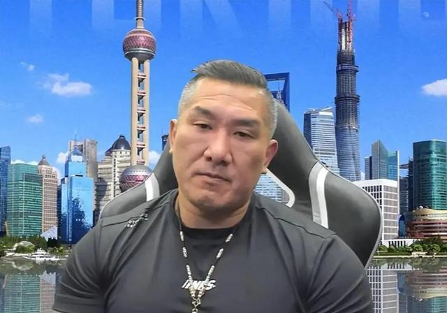 “没去过大陆的台湾人，你先带他去上海或深圳，一下子就会被吓尿，那种发展程度和先进
