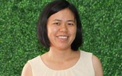 1968年，台湾美女服务员在服务中非总统时，意外被总统相中。

台北某酒店的旋转