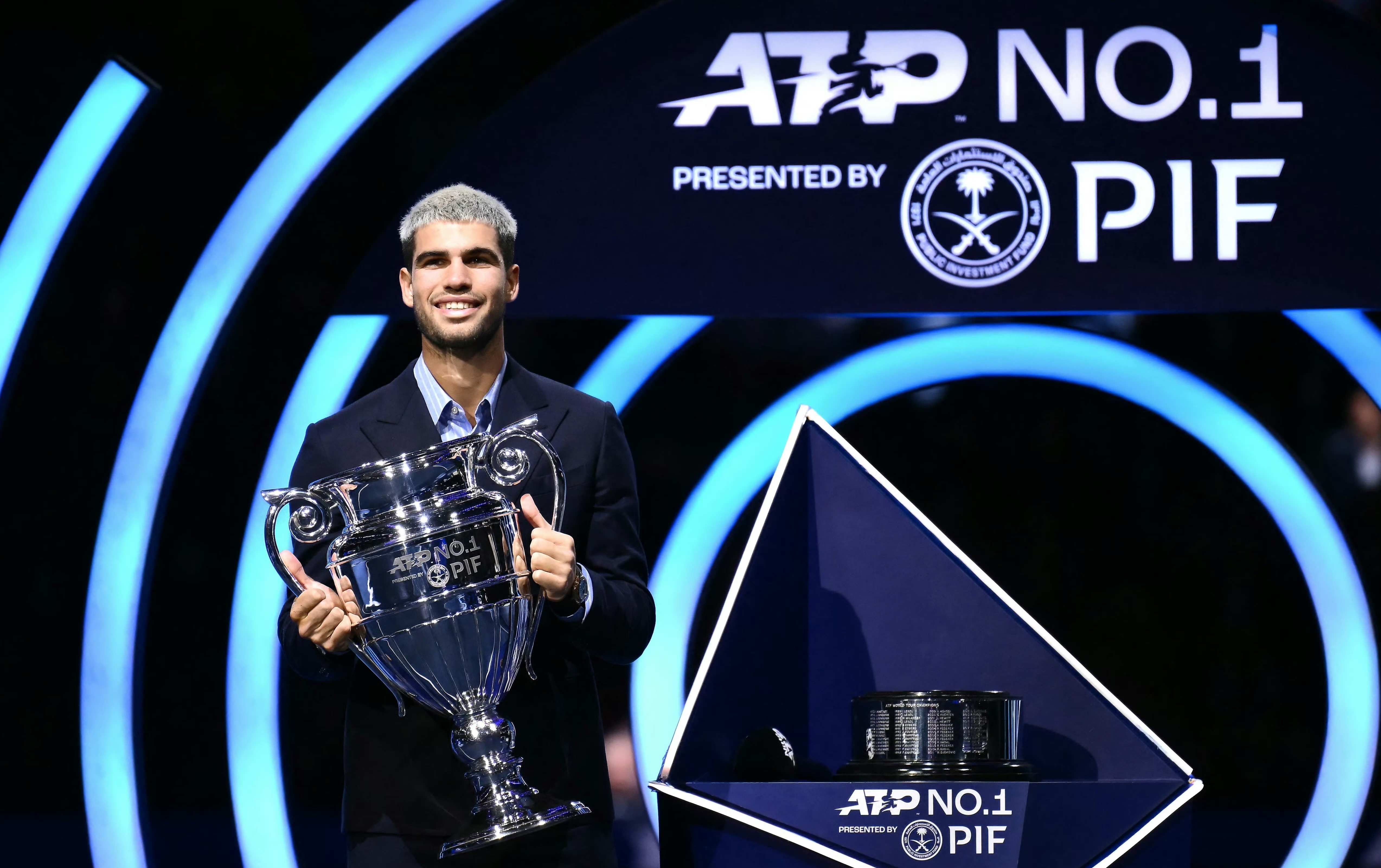 本周阿尔卡拉斯世界第一周数迎来第52周，位列历史第14，前面几位：考瑞尔 58周