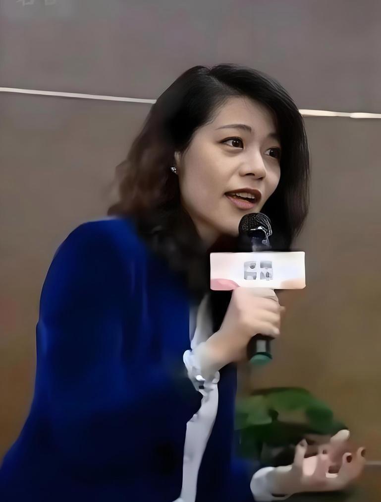 人老了别躺平，让自己动起来

复旦教授陈果教授说的好：“人老了，千万不要享清福，