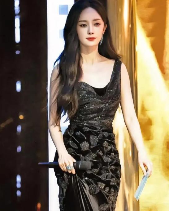 杨幂已经很难再婚了，原因很简单，不是因为她已经结过一次婚，也不是因为她还有个女儿