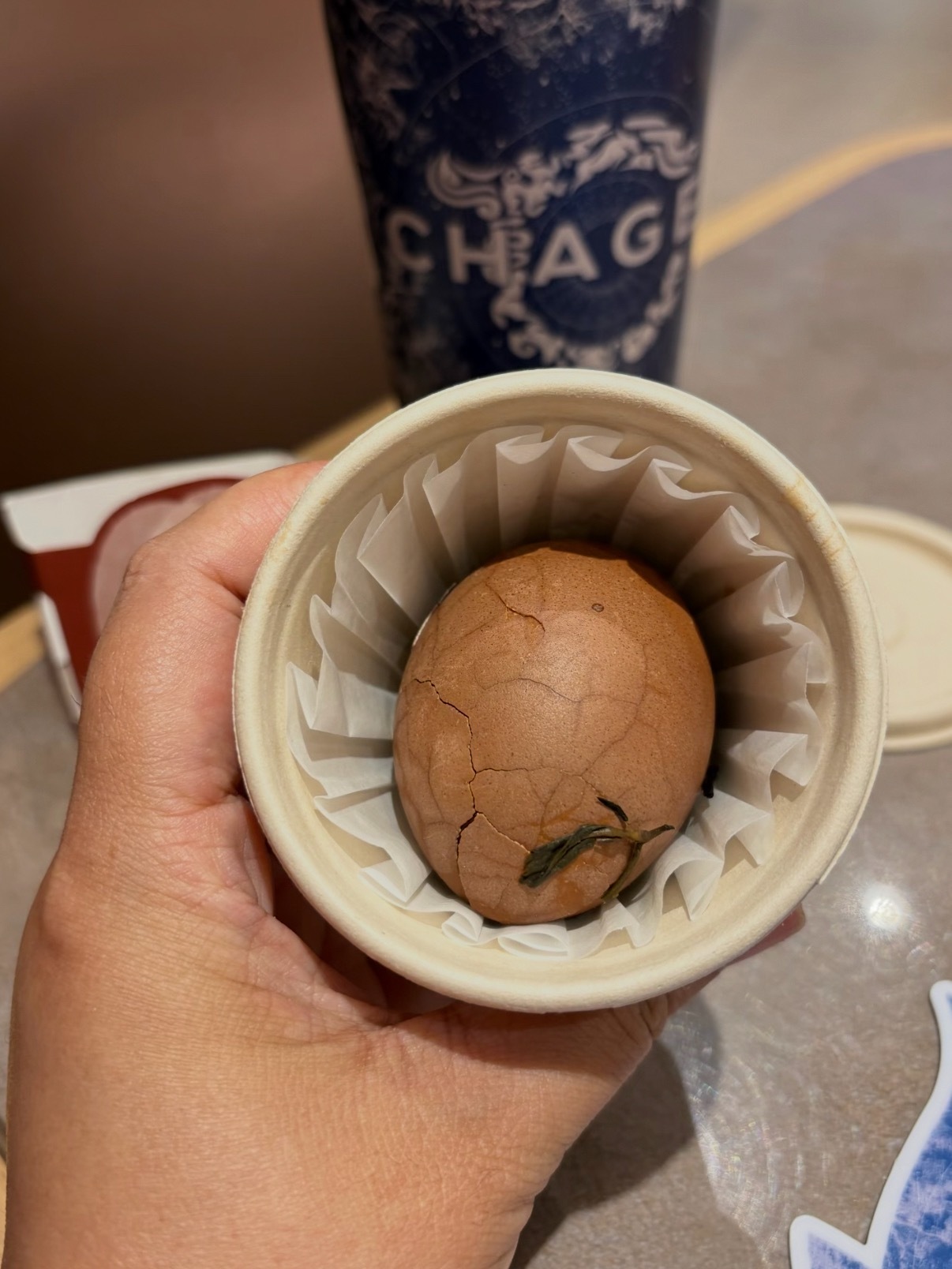 霸王茶姬店员称茶叶蛋和普通的没差霸王茶姬 茶叶蛋和普通的没差，你卖 5 元一颗？