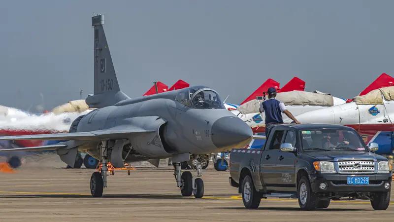 巴基斯坦宣布枭龙又下一单 霹雳-15E完成对印大包围？：“枭龙”Block3因“