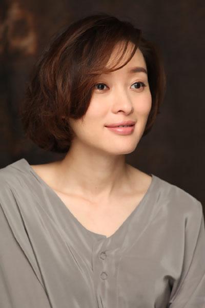 吴越说，她这辈子就谈过一次恋爱。那个人，是陈建斌。俩人同居好几年，一度到了谈婚论