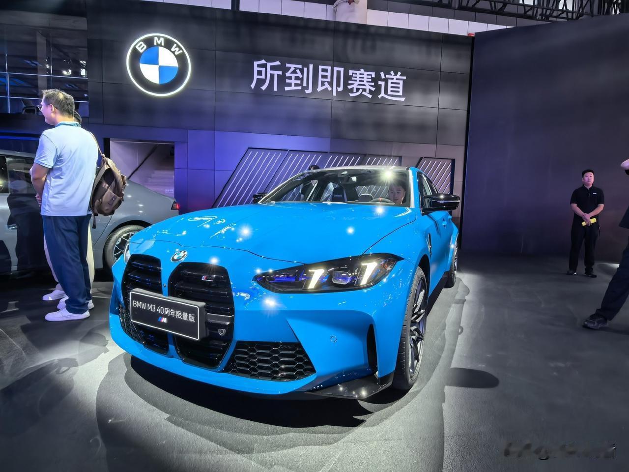 我现场逛完2026成都国际车展，只能说场面太火爆！偌大的西博城人潮涌动，上千台展