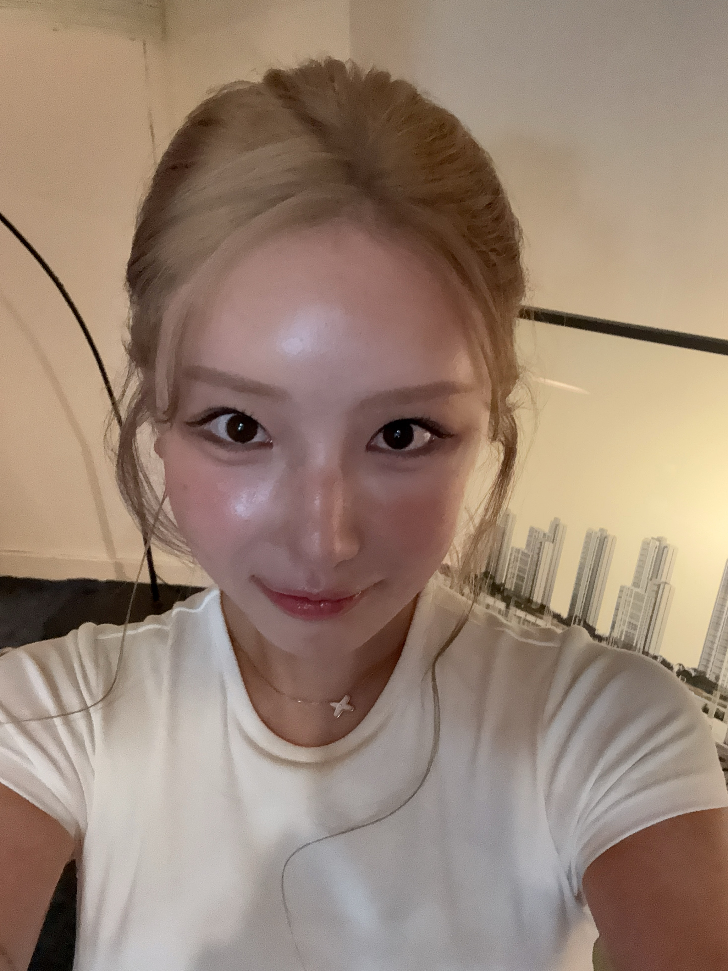 啊啊啊！约了一家拍写真和化妆的，这个化妆师化妆好好看！！！不是那种好嫁风苍蝇脚的