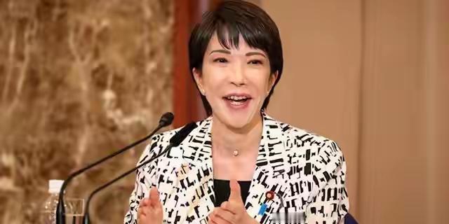 【高市早苗执政能看到明年的樱花吗？】

很显然，高市早苗是安倍晋三的门徒，安倍是