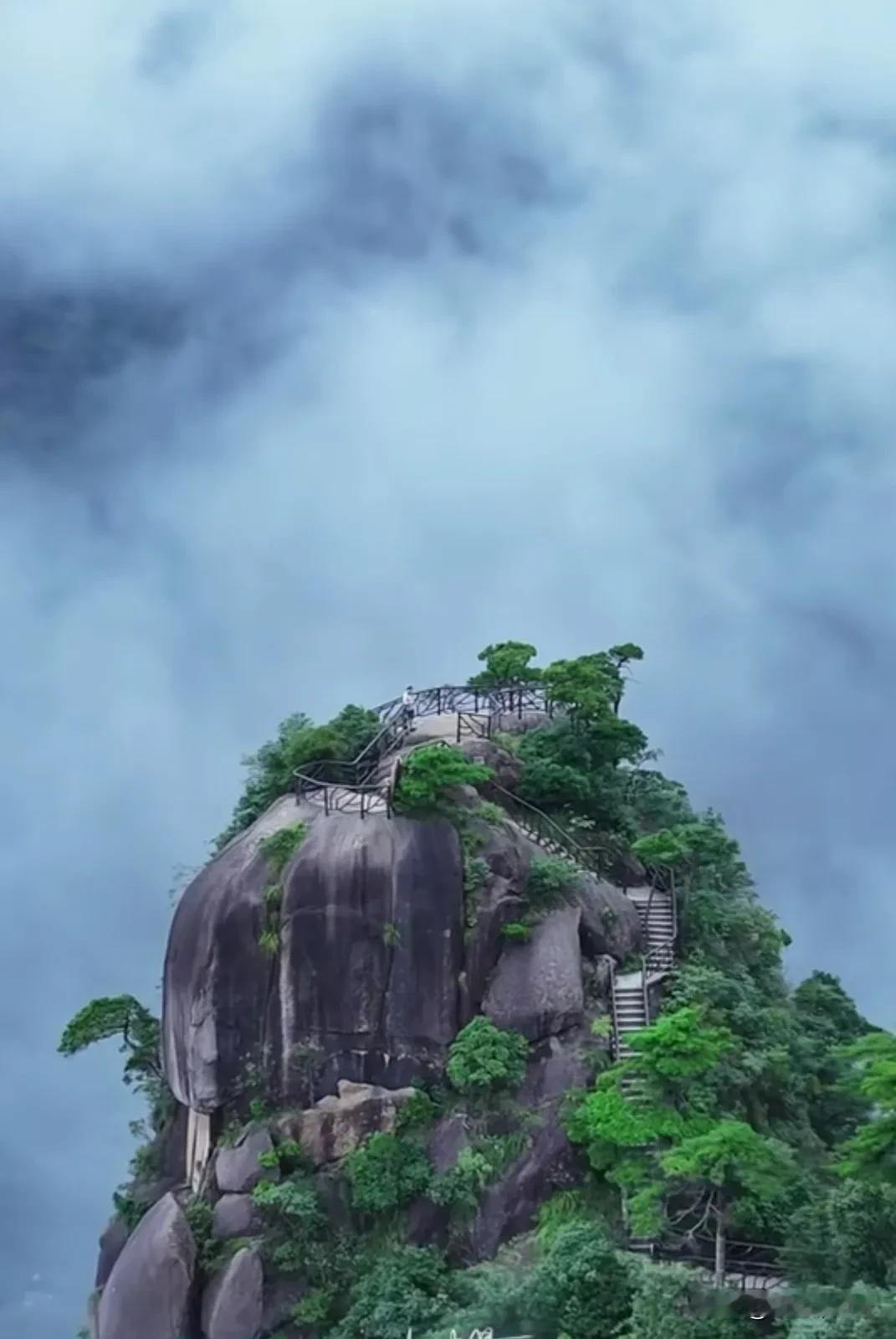 黄山旅游有没有借免签的东风，在外宾来华旅游当中分一杯羹？？！！
        