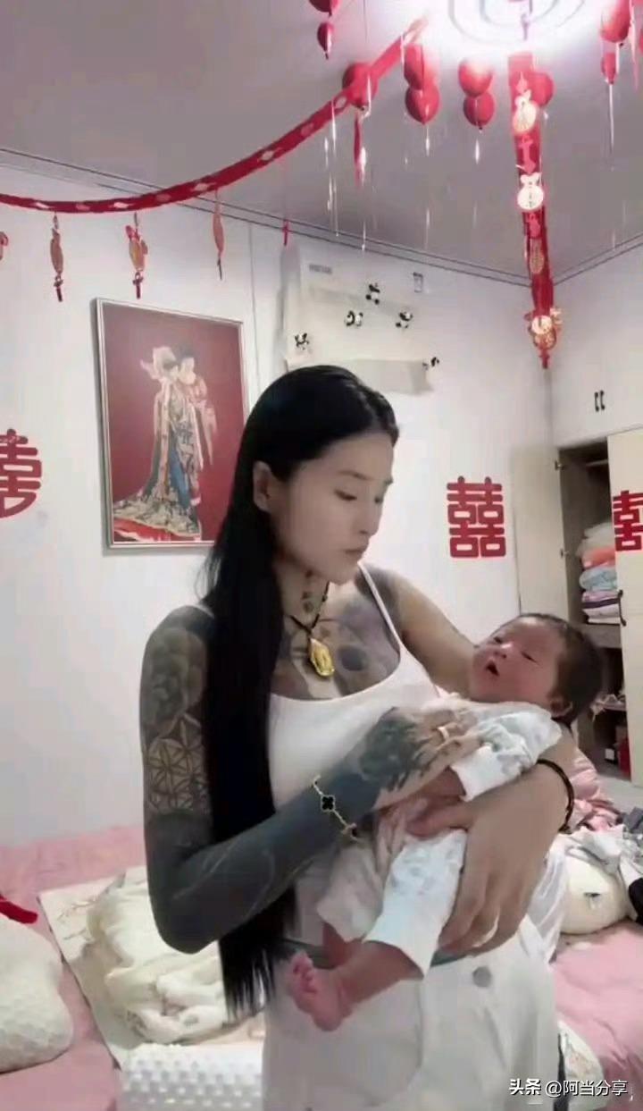 这小孩遇上天崩开局了吧！而且还是鬼火少妇……