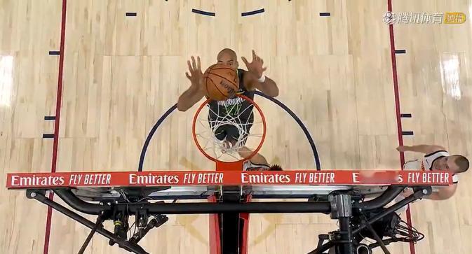 掘金首场拿下，运气站在了他们这边！
最后2分钟森林狼仅落后5分: 默雷在失误边缘