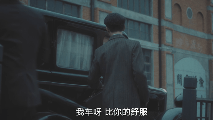 #追风者真爆炸开局# 不是，追风者你来真的啊？开局就爆炸，场面简直不要太燃好吗！