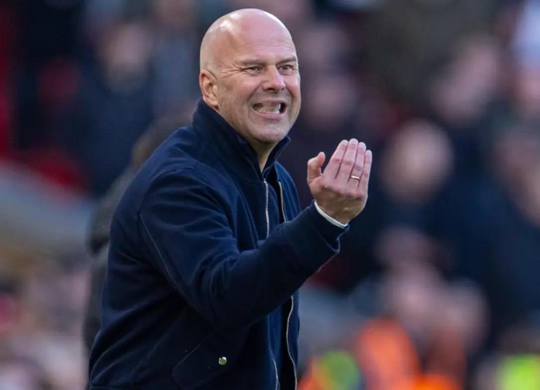 斯洛特的命太硬了！
如若欧冠出局，然后本赛季未能获得下赛季的欧冠资格的话，斯洛特