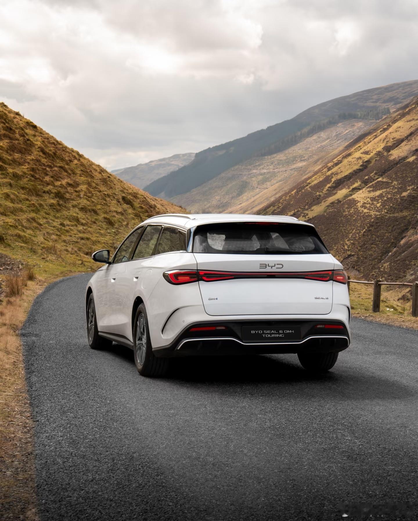 比亚迪海外 英国🇬🇧BYD SEAL 6 DM-i Touring 大v聊车