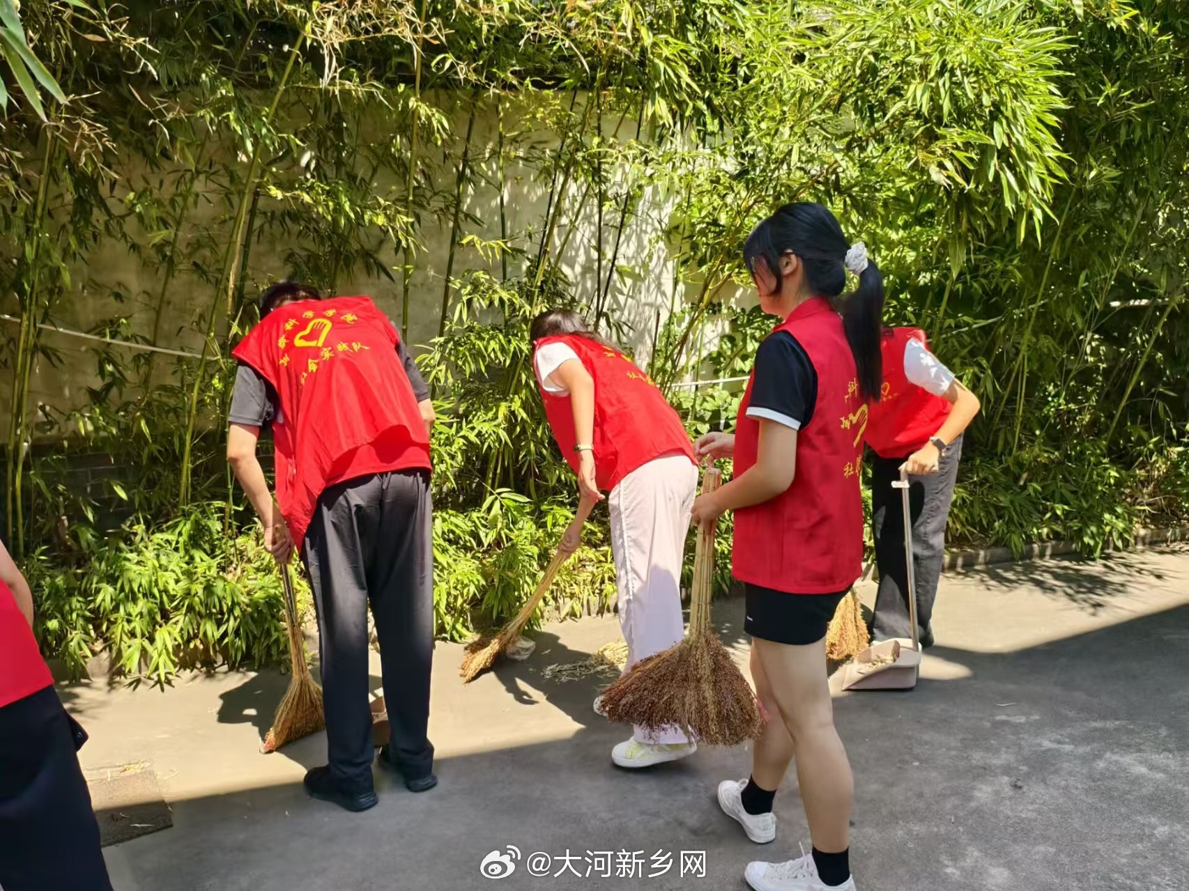 【银龄智联办实事，青春共治焕社区】曲师大学子开展暑期社会实践曲阜师范大学 曲阜师