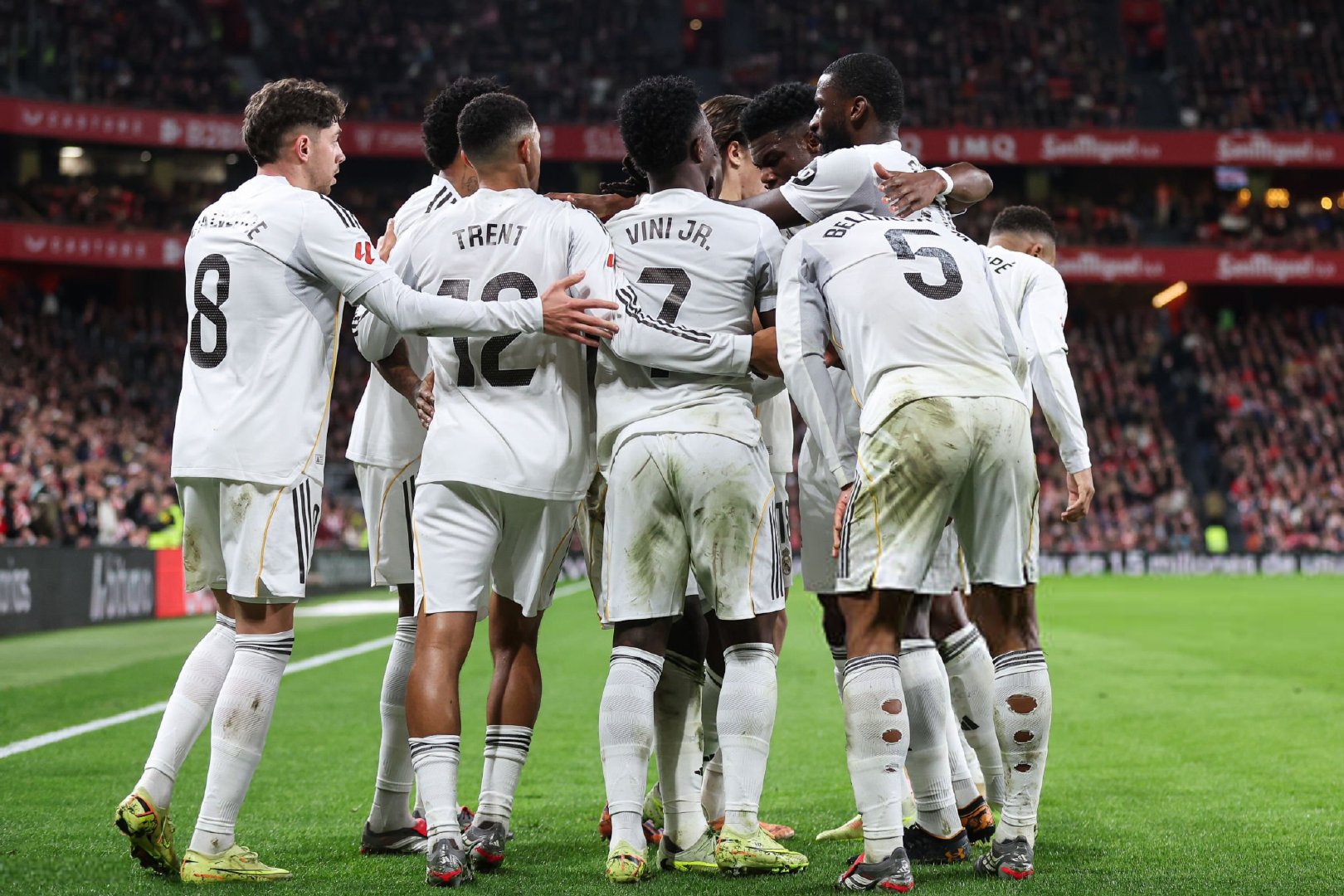 马卡报：阿隆索为了挽救自己的处境，做出了一个合乎逻辑却又大胆的决定，他让此前掌控