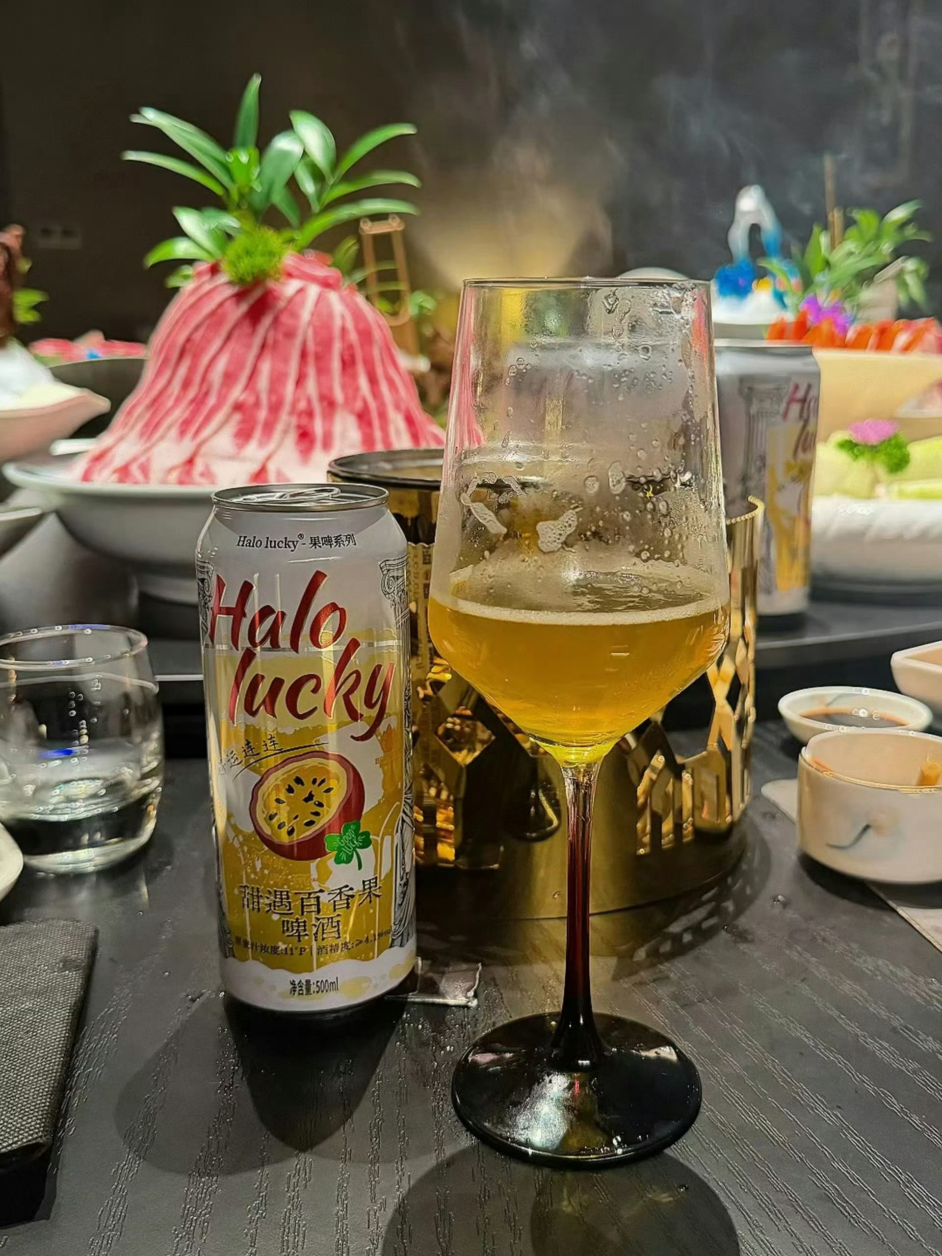刘一手也做啤酒了，不过做的是果啤，百香果口感的！[思考][思考][思考] ​​​
