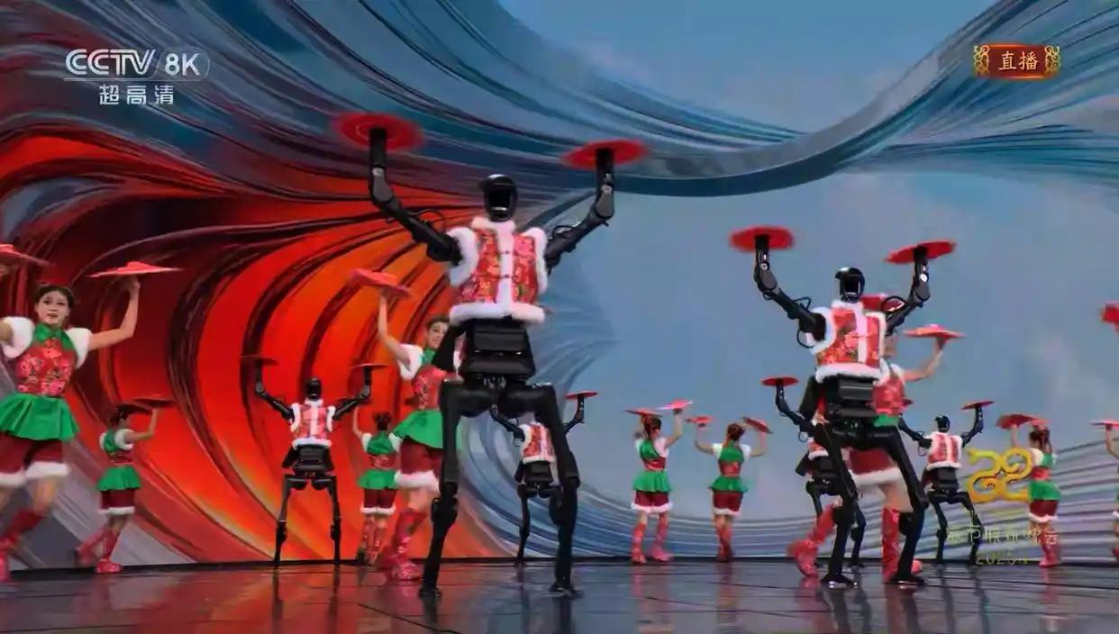 机器人上春晚，圈内人苦笑：光是数据就能把服务器搞崩！

今年春晚，观众大概率不想