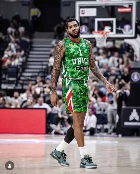 高速男篮第三名外援德沃恩·艾库恩·珀塞尔预计将17日抵达济南，和山东男篮全队会合