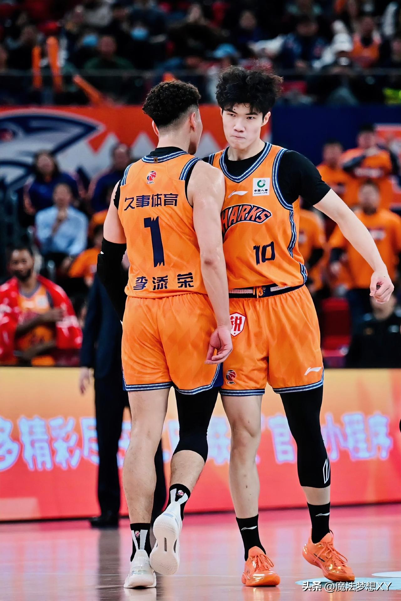 说白了
命中率是骗不了人的，
不信你看李添荣，效率高到
你不敢信！

在昨晚大胜