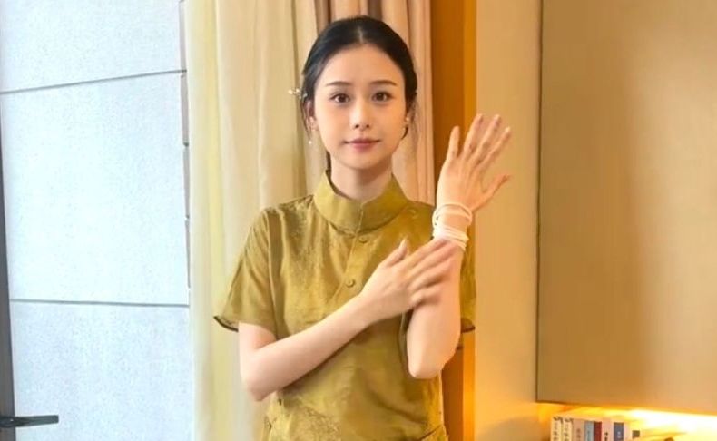 王晓慧妆造太惊艳！特邀知名造型师，多款新中式造型美出圈✨