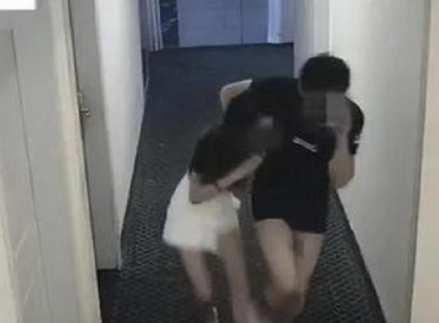 四川，陈某与女网友线下见面，事后发生关系，根据此前达成的协议，陈某需要支付300