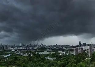 今年夏天这天气，大家应该都领教过了吧？要么雨下个没完，要么热得透不过气，国家气候