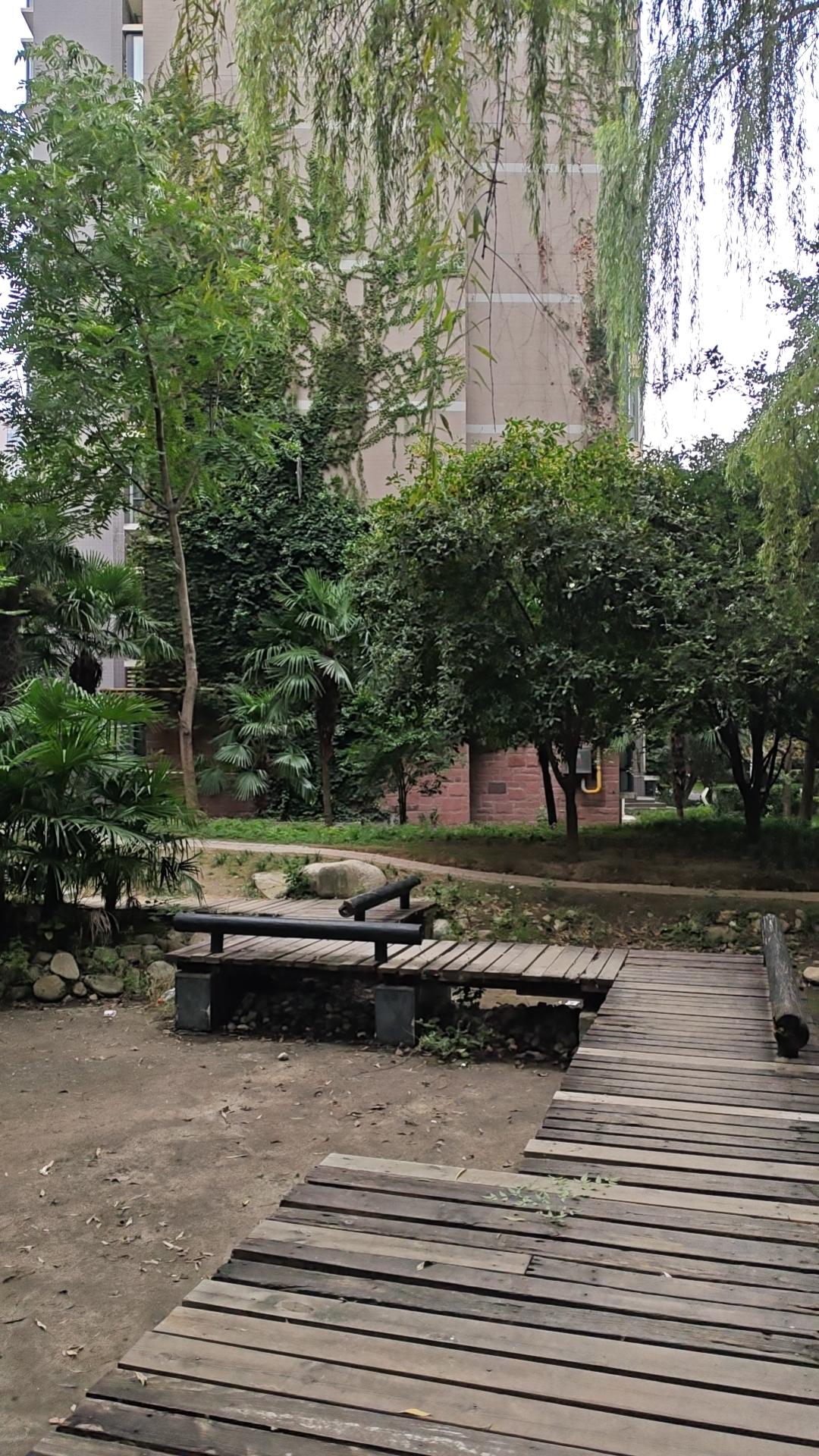 为啥会恶意抢票？

抢票就抢票吧，还给个定义是“恶意”的，难道说还有“善意”抢票