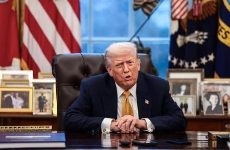 明知中国强烈反对，特朗普签下一项总统令，他会成为美国的“历史罪人”！关税大棒再次