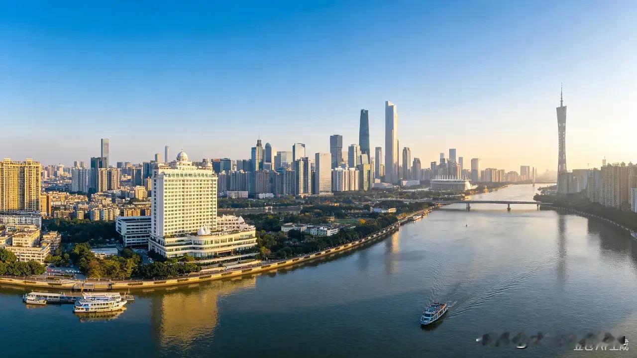 广州最缺的不是产业，是“深圳有的我也要有”的执念
 
广州和深圳，相隔不过一百多