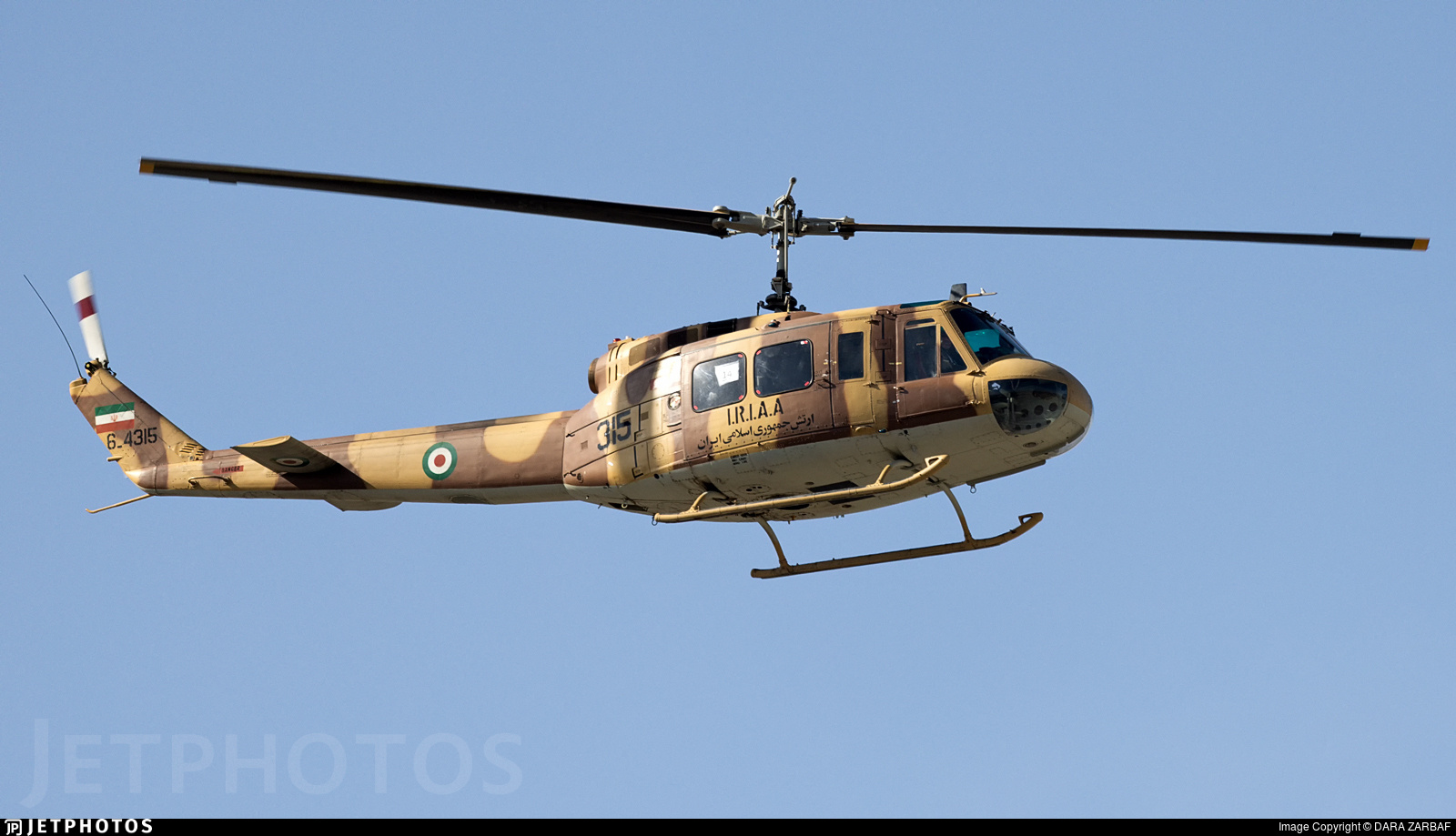 以色列军方不知道抽哪门子疯，非要对这一架美制UH-1直升机哈气，说是俄制Mi-1