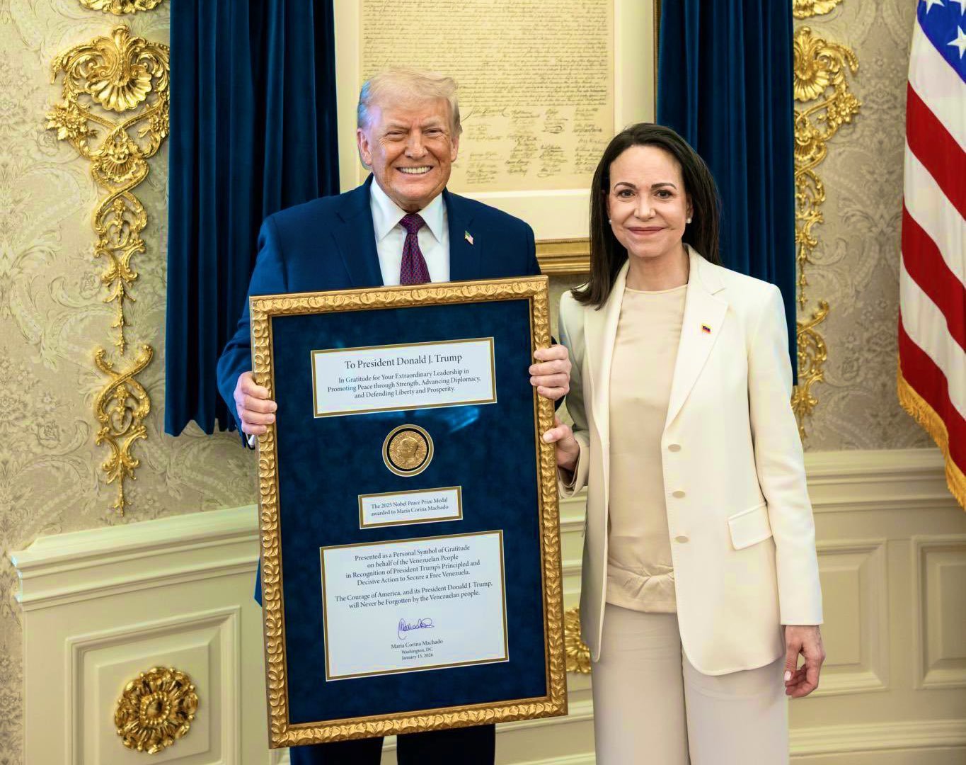 错看这个马查多了。她真的应该向泽连斯基学习，可以灵活，但有些原则是该坚守的。诺奖