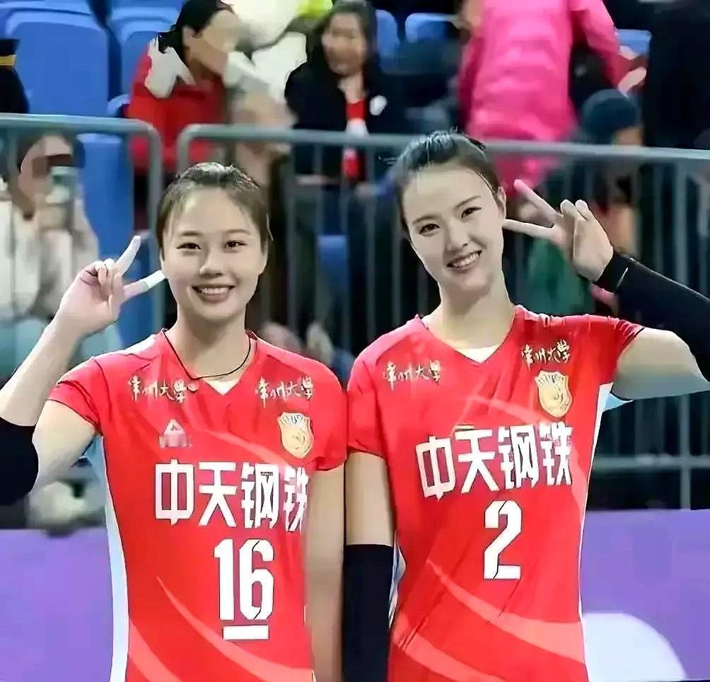 碰拳刚结束，江苏女排已经提前把“冠军”写进日程表。

3-0，25分里平均只让辽