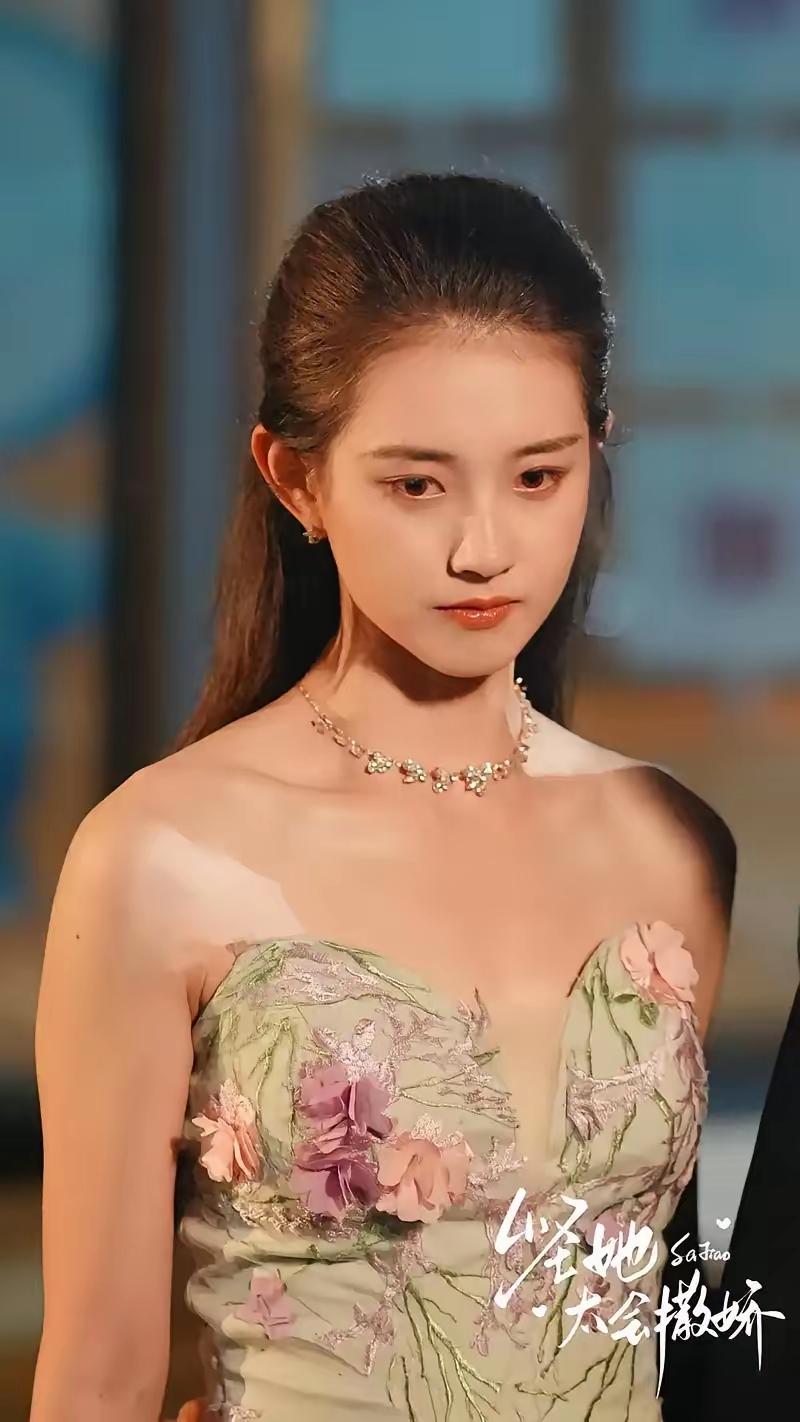 红果短剧为什么能亏掉7个亿？
这钱主要是平台的运维费用、购买短剧版权，还有一部分