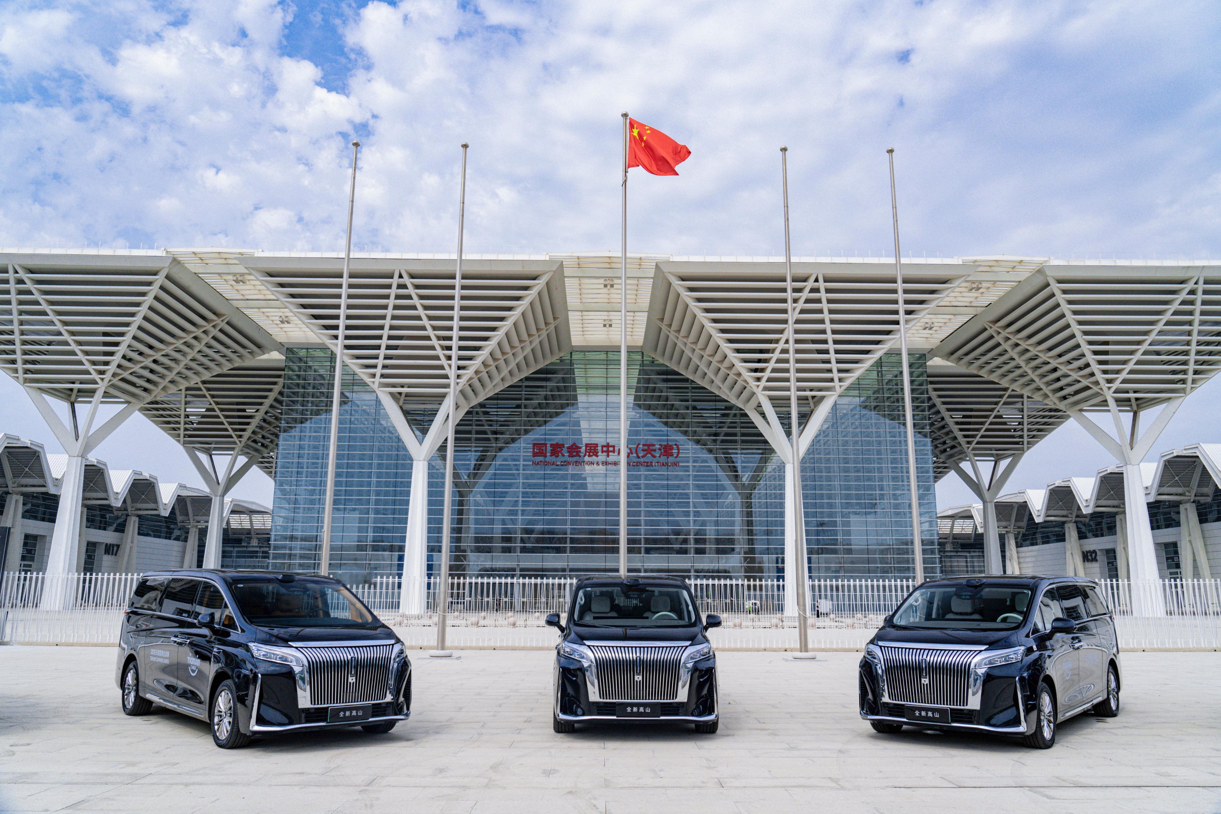 魏牌全新高山2025夏季达沃斯什么样的车，能成为世界顶级会议的“移动堡垒”？这次