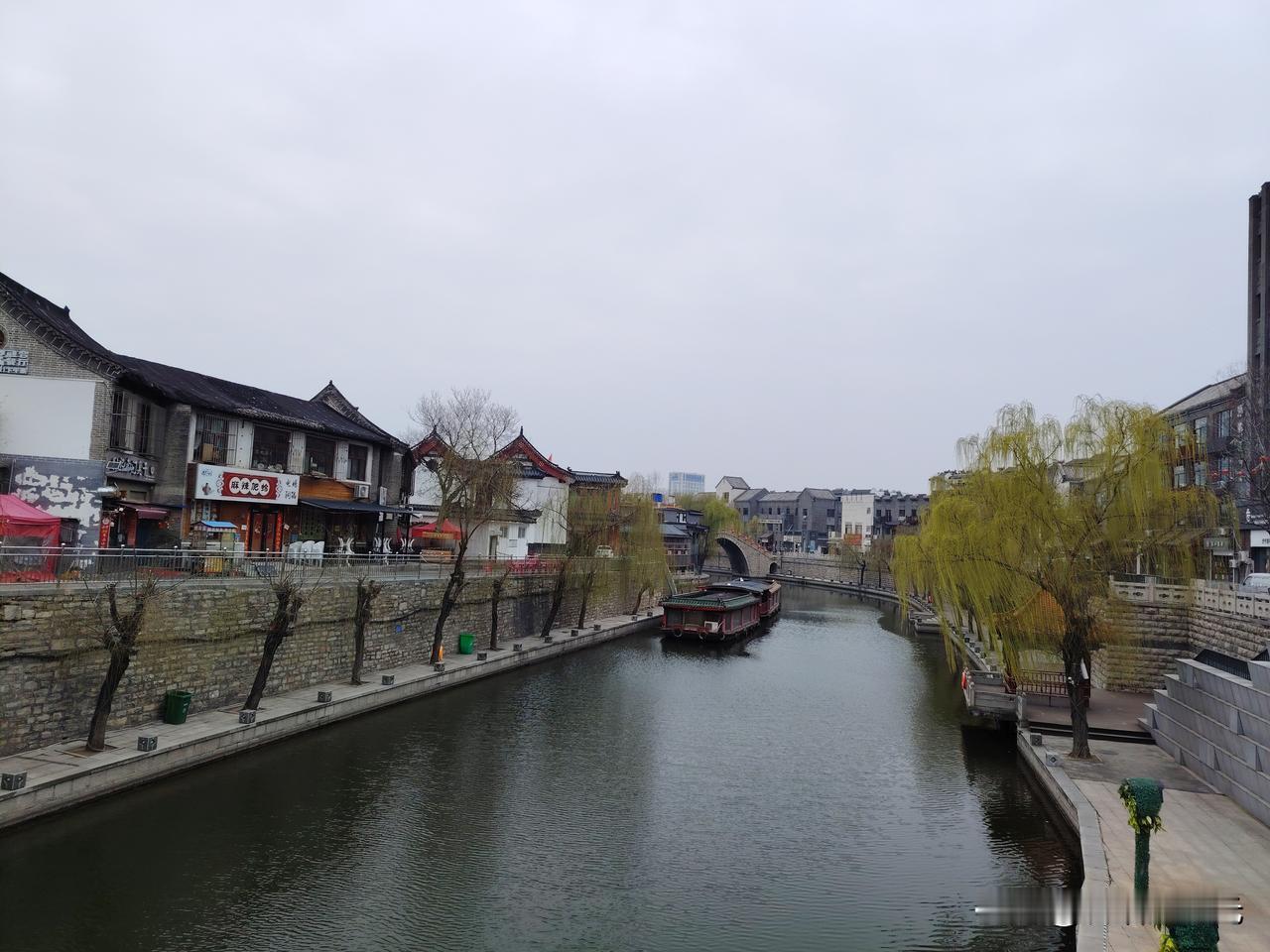 身份证不小心丢失了，今天去派出所挂失并申请补办，没想到过程还很顺利。



户籍