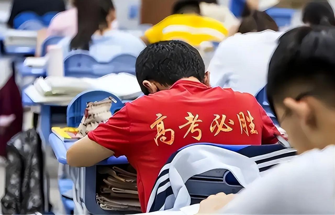 你信不信：每年高考，平时成绩稳得一批的学霸，偏偏在考场上栽跟头，他们不是不会做题
