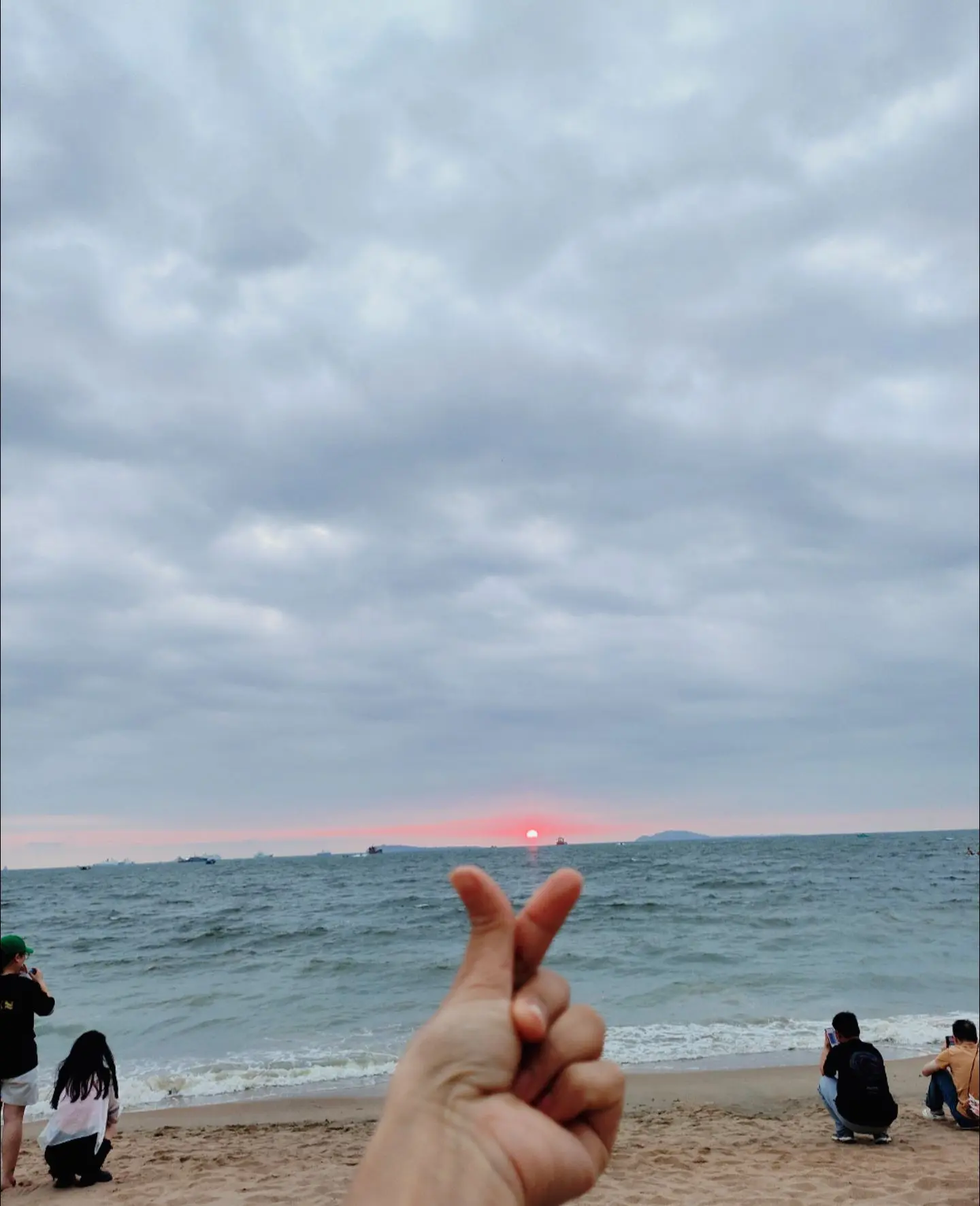 我捡到了一束光，趁日落之前把它送给你🌇