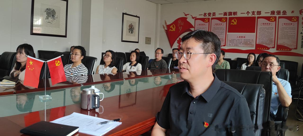 安宁区文旅局集中收看“七一”直播 
凝聚奋进力量  勇担文旅使命
 
为热烈庆祝