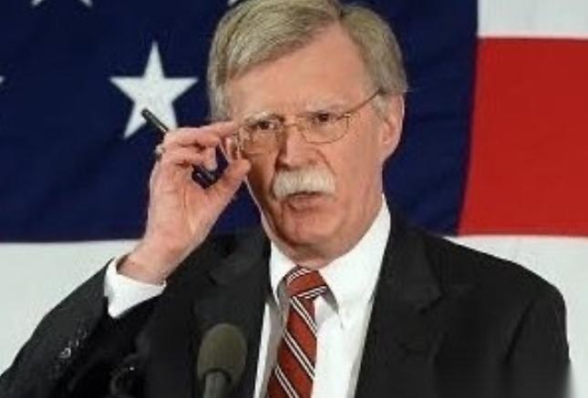 美国前国家安全事务助理约翰·博尔顿发文说：“特朗普应当施压中国，让其迫使伊朗政权